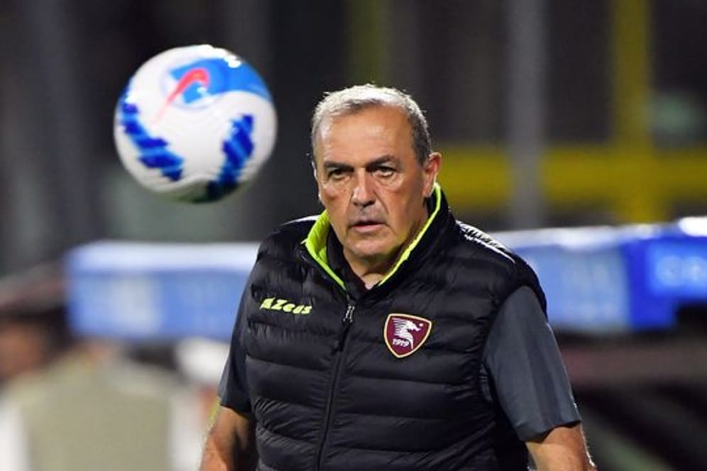 Trainer Fabrizio Castori ist nach der Pleite am achten Spieltag von US Salernitana freigestellt worden.