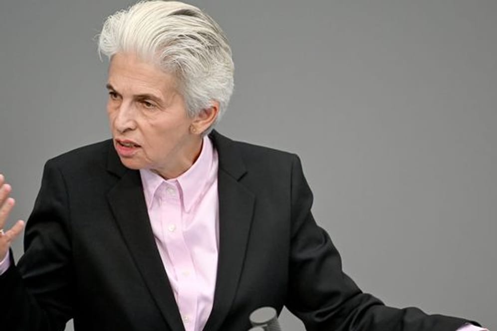 Marie-Agnes Strack-Zimmermann (FDP) spricht sich dafür aus, sich bei der Zusammensetzung des Bundeskabinetts zuerst auf die fachliche Qualifikation zu konzentrieren.