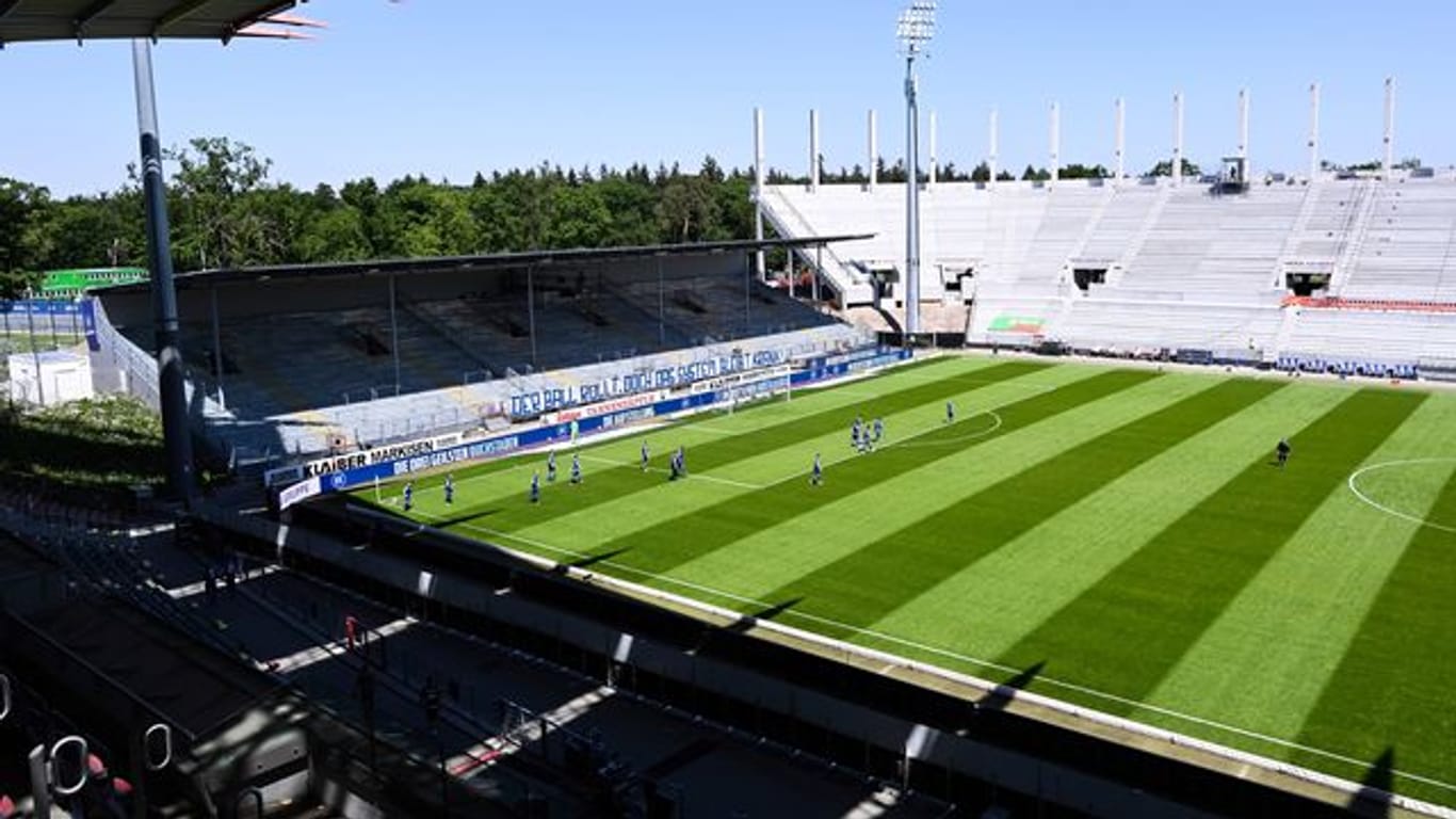 Der Karlsruher SC setzt bei den Besuchern im heimischen Wildparkstadion künftig auf 2G.