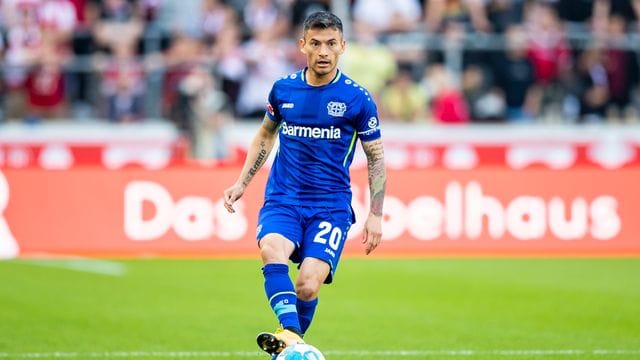 Fällt mehrere Wochen für Bayer Leverkusen aus: Charles Aranguiz in Aktion. Fällt mehrere Wochen für Bayer Leverkusen aus: Charles Aranguiz in Aktion.