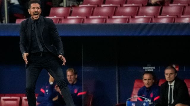 Kein Freund des Handschlags nach dem Spiel: Atleticos Trainer Diego Simeone agiert sehr emotional.