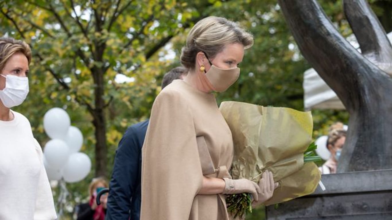 Königin Mathilde von Belgien nimmt an einer Gedenkveranstaltung und Ehrung aller vermisster Kinder und der Opfer sexueller Ausbeutung teil.