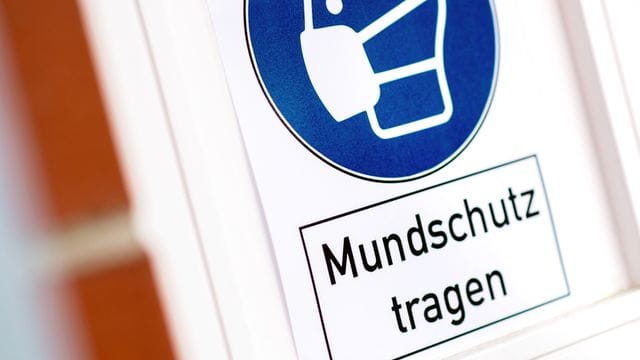 Maskenstreit: In Bremen ist ein Tankstellen-Mitarbeiter angegriffen worden. Maskenstreit: In Bremen ist ein Tankstellen-Mitarbeiter angegriffen worden.