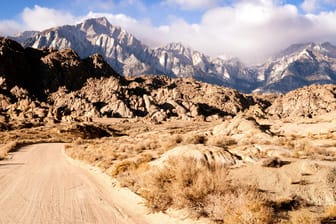 Die Berge der kalifornischen Sierra Nevada: Bei einer Wanderung kam dort eine Familie wegen extremer Hitze ums Leben.