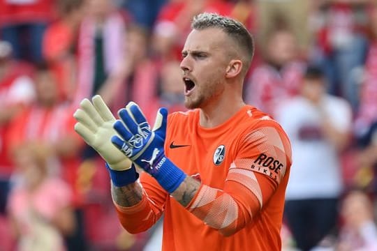Freiburgs Torwart Mark Flekken ist erstmals für die niederländische Nationalmannschaft berufen worden.
