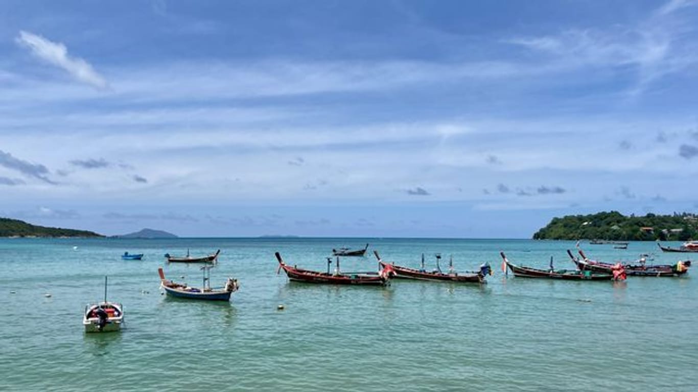 Fischerboote vor Rawai auf Phuket.