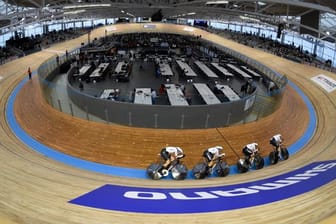 Franziska Brauße, Lisa Brennauer, Mieke Kröger und Laura Süßemilch bei der Bahnrad-WM in Roubaix in Aktion.