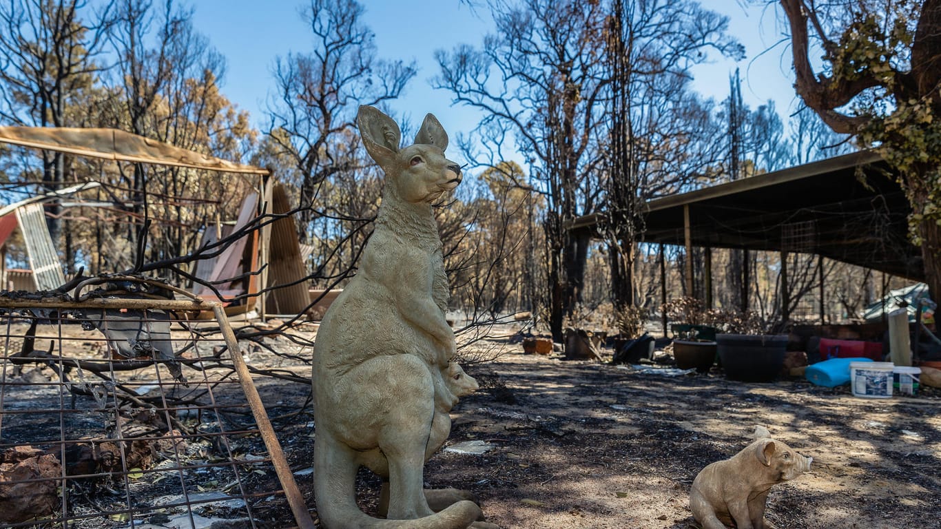 Zerstörung nach Buschfeuern in Perth 2019: Australien hat mit den Auswirkungen der Klimakrise zu kämpfen.