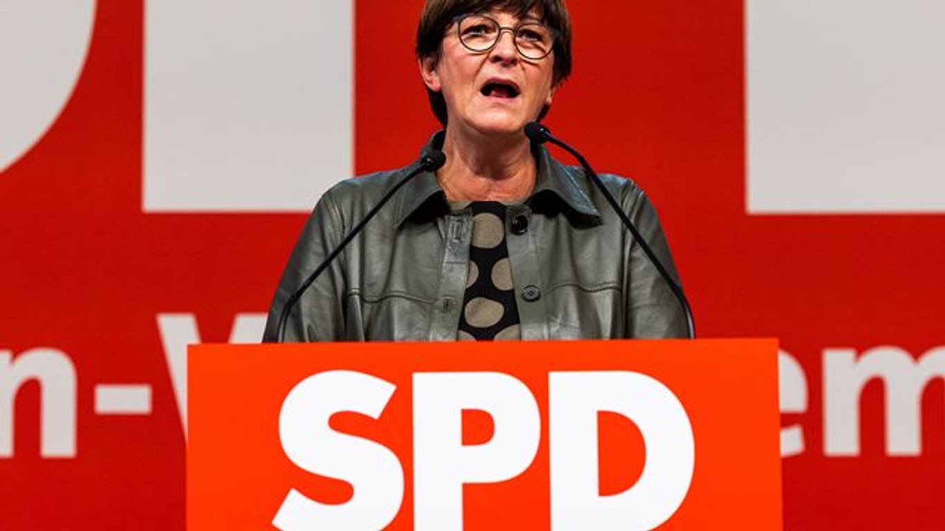 Saskia Esken: Die SPD-Co-Vorsitzende weist Kritik am Sondierungspapier der Ampel-Koalition zurück.