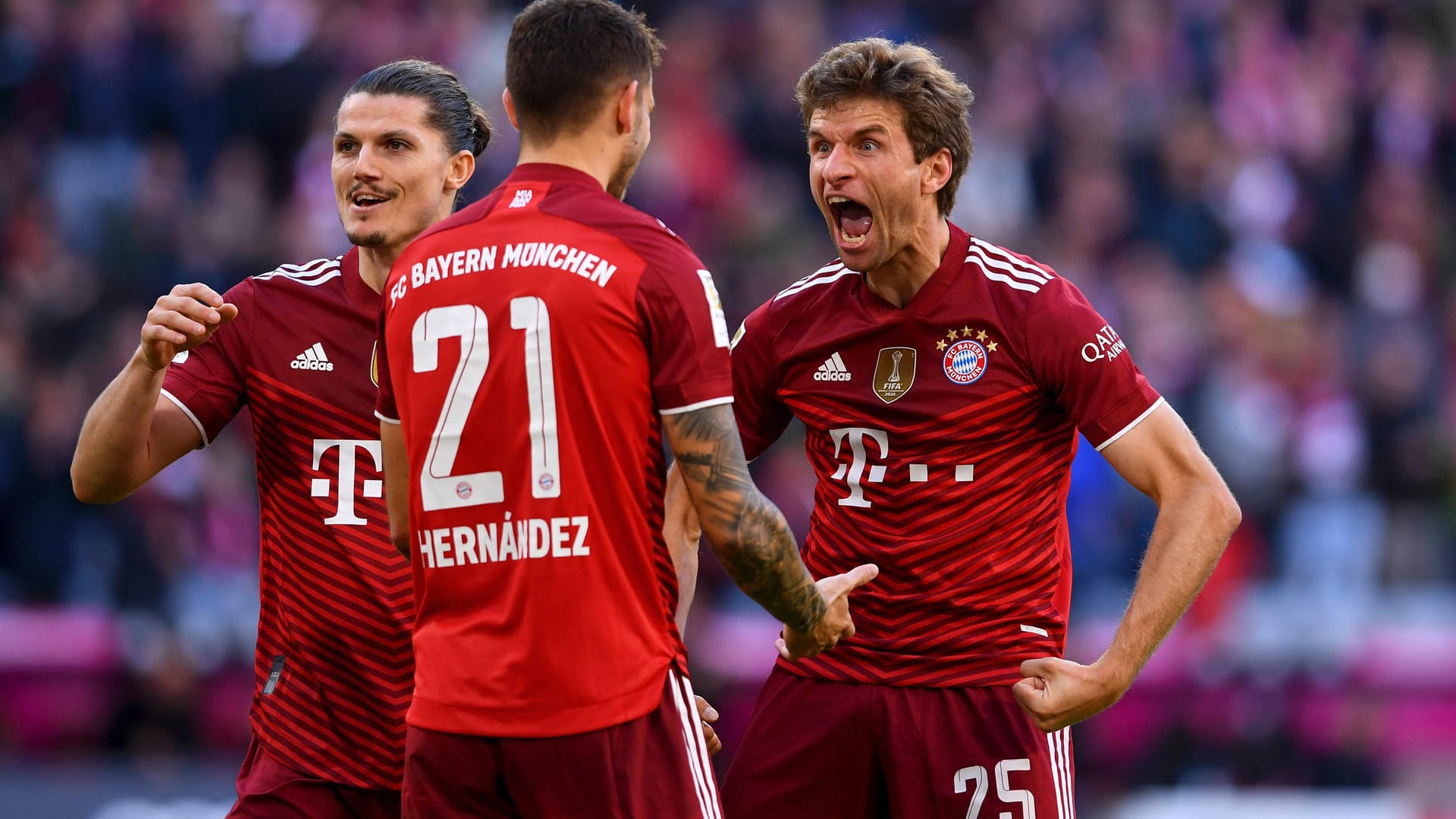 Jubel bei Thomas Müller (r.), Lucas Hernandez und Marcel Sabitzer: Die Bayern feierten einen souveränen Heimsieg. Jubel bei Thomas Müller (r.), Lucas Hernandez und Marcel Sabitzer: Die Bayern feierten einen souveränen Heimsieg.