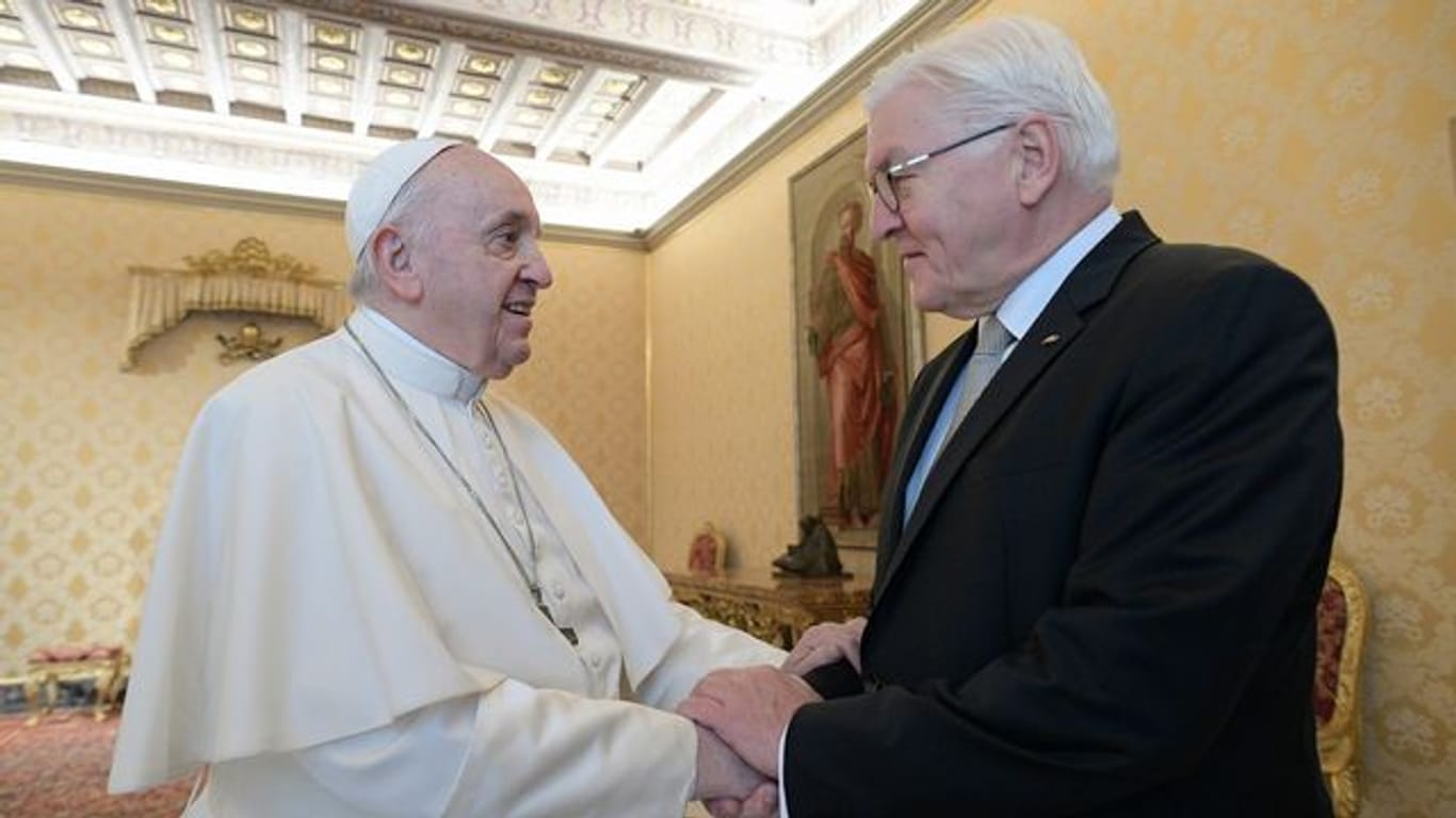 Papst Franziskus empfängt Bundespräsident Frank-Walter Steinmeier.