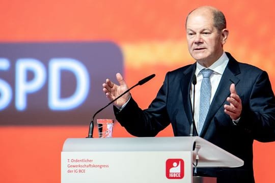 "Die neue Regierung wird im ersten Jahr (.