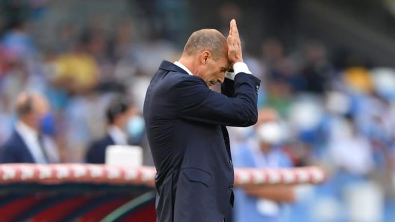 Juve-Cheftrainer Massimiliano Allegri muss die Niederlage seines Teams verkraften.