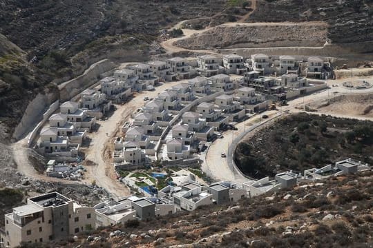 Blick auf die israelische Siedlung Givʿat Seev in der Nähe von Jerusalem.
