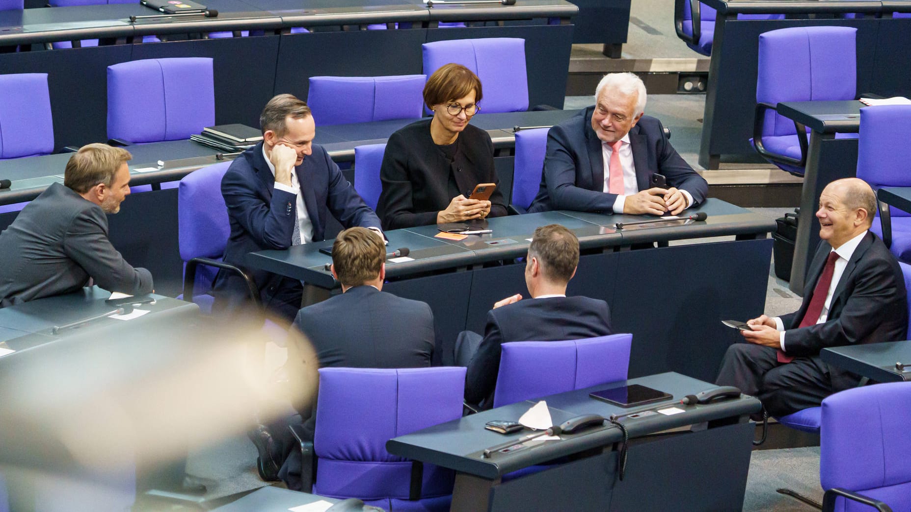 Lagerwechsel: Olaf Scholz zu Besuch bei der FDP – unter anderem mit (v.l.) Christian Lindner, Volker Wissing, Bettina Stark-Watzinger und Wolfgang Kubicki.