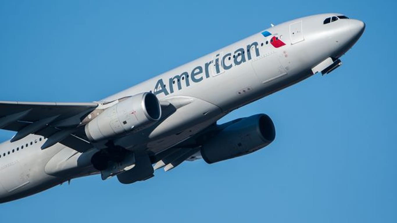 American Airlines: Der Vorfall hatte sich am Mittwochabend auf einem Flug von New York nach Kalifornien ereignet.