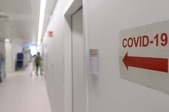 Eine Covid-19-Intensivstation in einem Krankenhaus.
