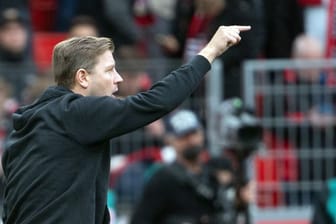Wolfsburgs neuer Trainer Florian Kohfeldt gibt am Dienstag gegen Salzburg sein Debüt in der Champions League.