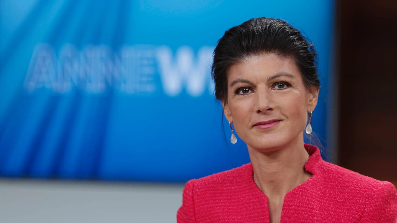 Bei "Anne Will" ging es um steigende Infektionszahlen und Druck auf Ungeimpfte. Karl Lauterbach warb für beschleunigte Booster-Impfungen. Sahra Wagenknecht beklagte eine "schräge" und "moralisch aufgeladene Debatte".