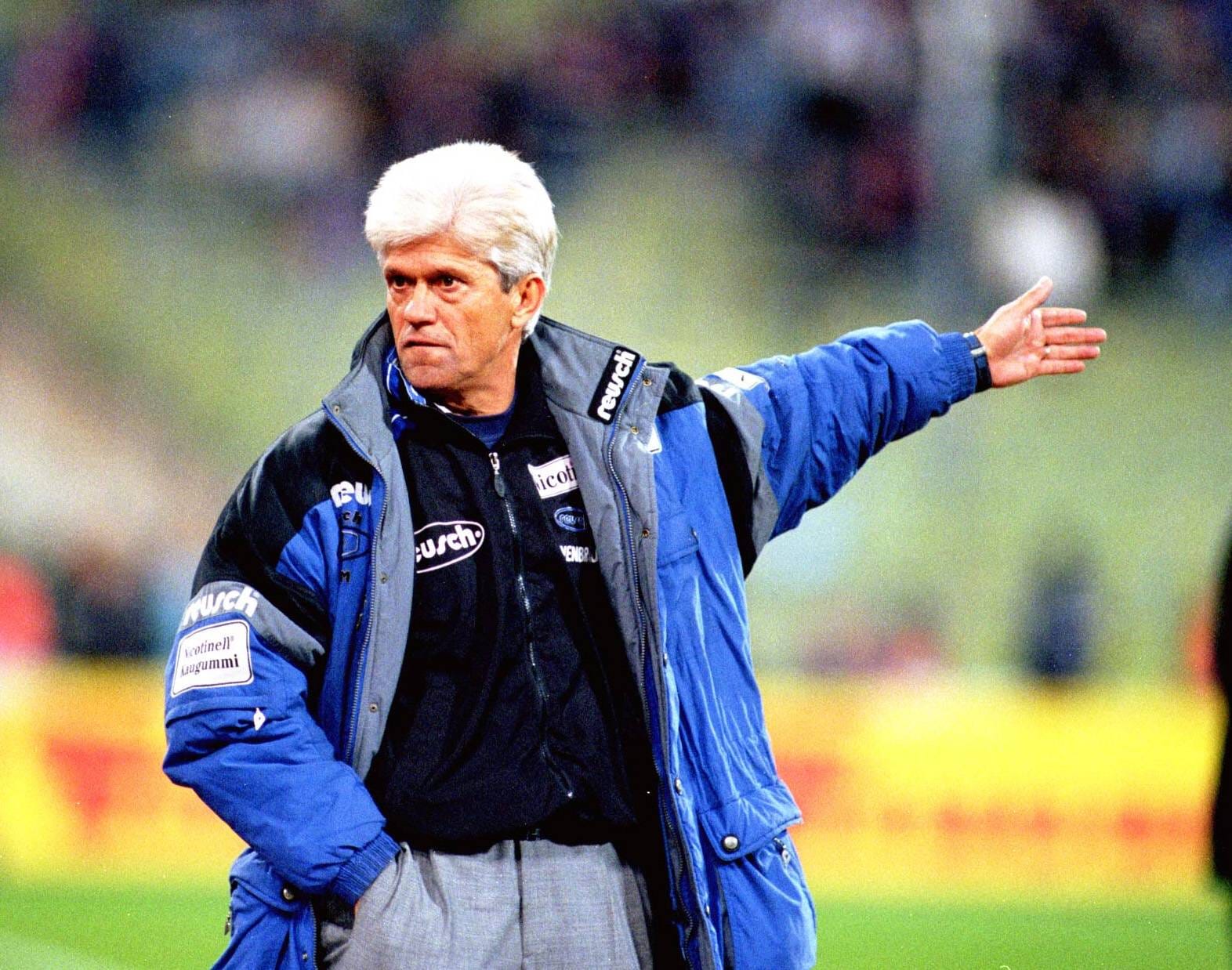 Werner Lorant: Die Trainerlegende ist mittlerweile wie Heynckes im Ruhestand. Vom 01.07.1992 bis zum 18.10.2001 war er 3.396 Tage am Stück Coach der Münchner Löwen, die aktuell um den Aufstieg (oder den Verbleib?) in der dritten Liga kämpfen.