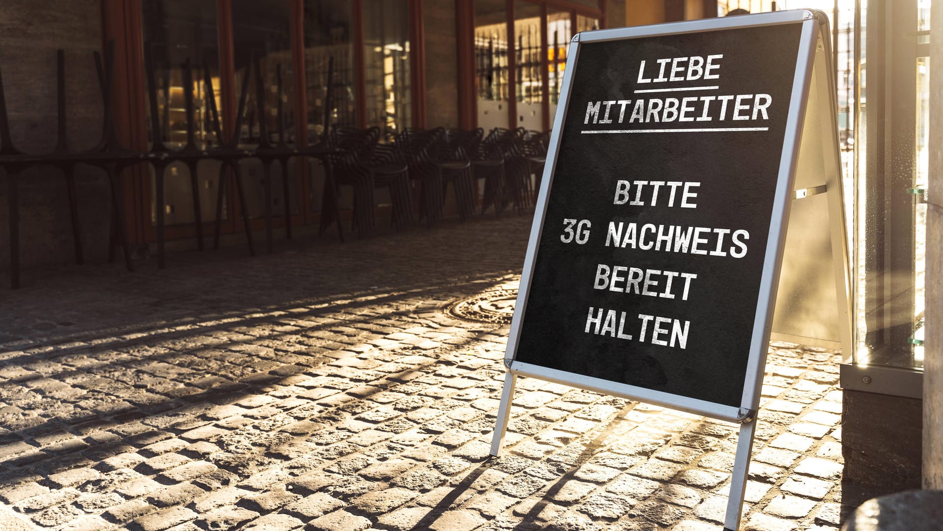 3G-Regel: In Österreich müssen künftig alle Menschen am Arbeitsplatz geimpft, getestet oder genesen sein. 3G-Regel: In Österreich müssen künftig alle Menschen am Arbeitsplatz geimpft, getestet oder genesen sein.