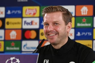 Kann gegen Salzburg wieder auf Torjäger Wout Weghorst zurückgreifen: Wolfsburg-Coach Florian Kohfeldt.