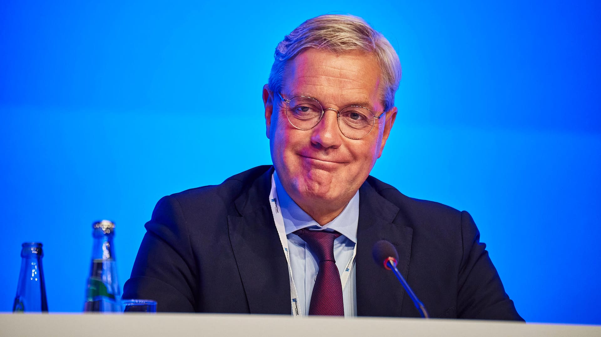 CDU-Politiker Röttgen: Mann ohne Truppen. CDU-Politiker Röttgen: Mann ohne Truppen.