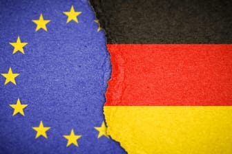 Viele befürworten Deutschlands Mitgliedschaft in der EU, manche hingegen wollen seinen Austritt aus der Staatengemeinschaft.