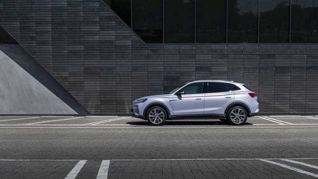 Das Angebot an E-Autos wächst immer weiter: Auch die Traditionsmarke MG bringt unter chinesischer Führung das SUV Marvel R auf die Straße.