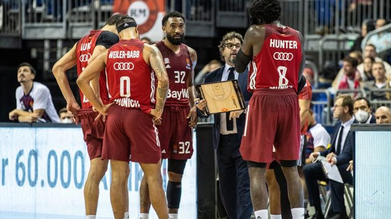Die Basketballer des FC Bayern München verloren überraschend in Würzburg.