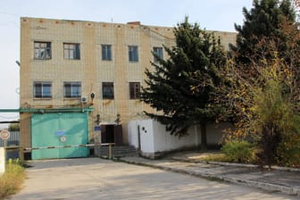 Das Gefangen-Krankenhaus im russischen Saratow: Hinter diesen Mauern sollen sich schreckliche Szenen abspielen.