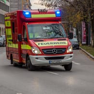 Feuerwehr München (Symbolbild): Die Einsatzkräfte verschafften sich ein Überblick, der Wasserschaden konnte jedoch vom Veranstalter selbst behoben werden.