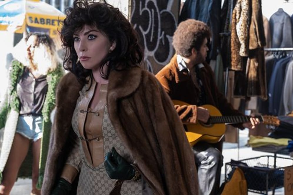 Lady Gaga als Patrizia Reggiani in einer Szene des Kinofilms "House of Gucci".