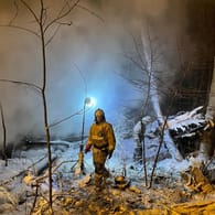 Die Unfallstelle in der Region Irkutsk: Als die Rettungskräfte eintraten, habe das Flugzeug in Flammen gestanden.