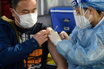 Corona-Impfung: Die chinesischen Vakzine könnten vom Retter zum Problemfall werden.
