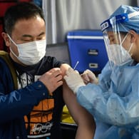 Corona-Impfung: Die chinesischen Vakzine könnten vom Retter zum Problemfall werden.