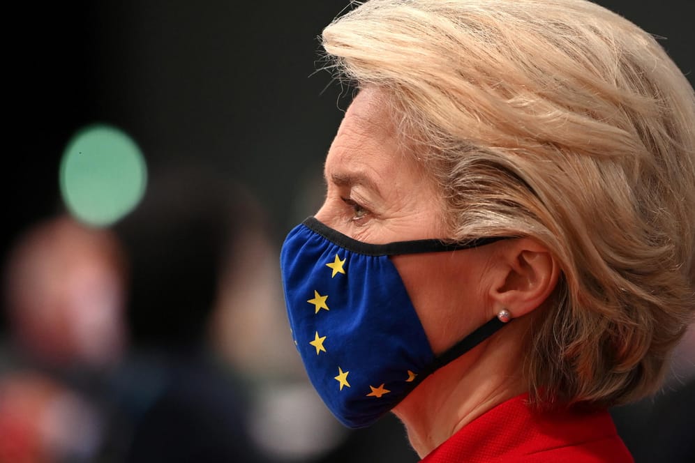 Ursula von der Leyen in Glasgow: Die EU-Kommissionspräsidentin steht wegen einem Kurzflug in der Kritik.