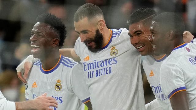 Gefeierter Mann beim Real-Sieg gegen Schachtjor Donezk: Karim Benzema (2.