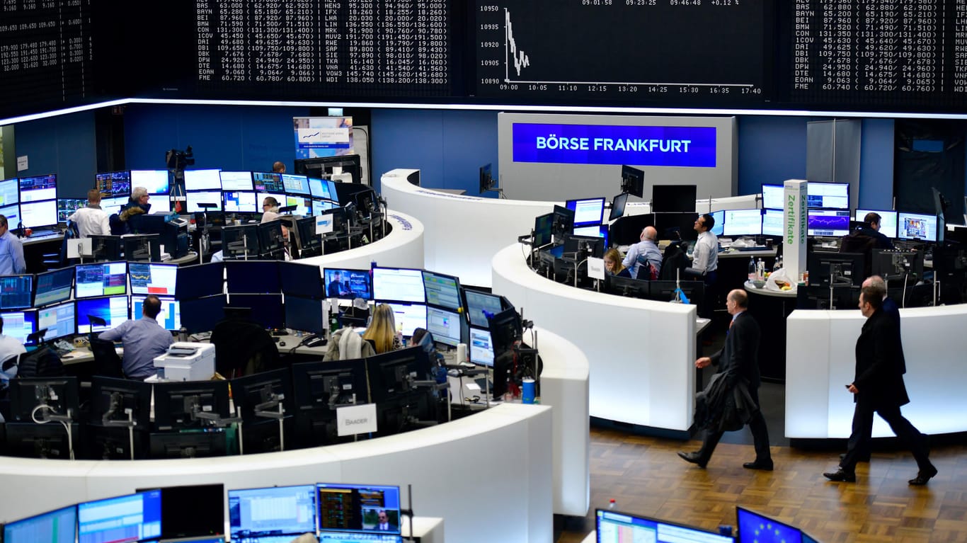 Frankfurter Börse (Archiv): Der Dax erreichte am Donnerstag ein neues Rekordhoch – für Anleger ist das ein Grund zur Freude.