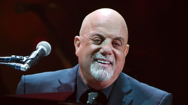 Billy Joel ist auch als "Piano Man" bekannt.