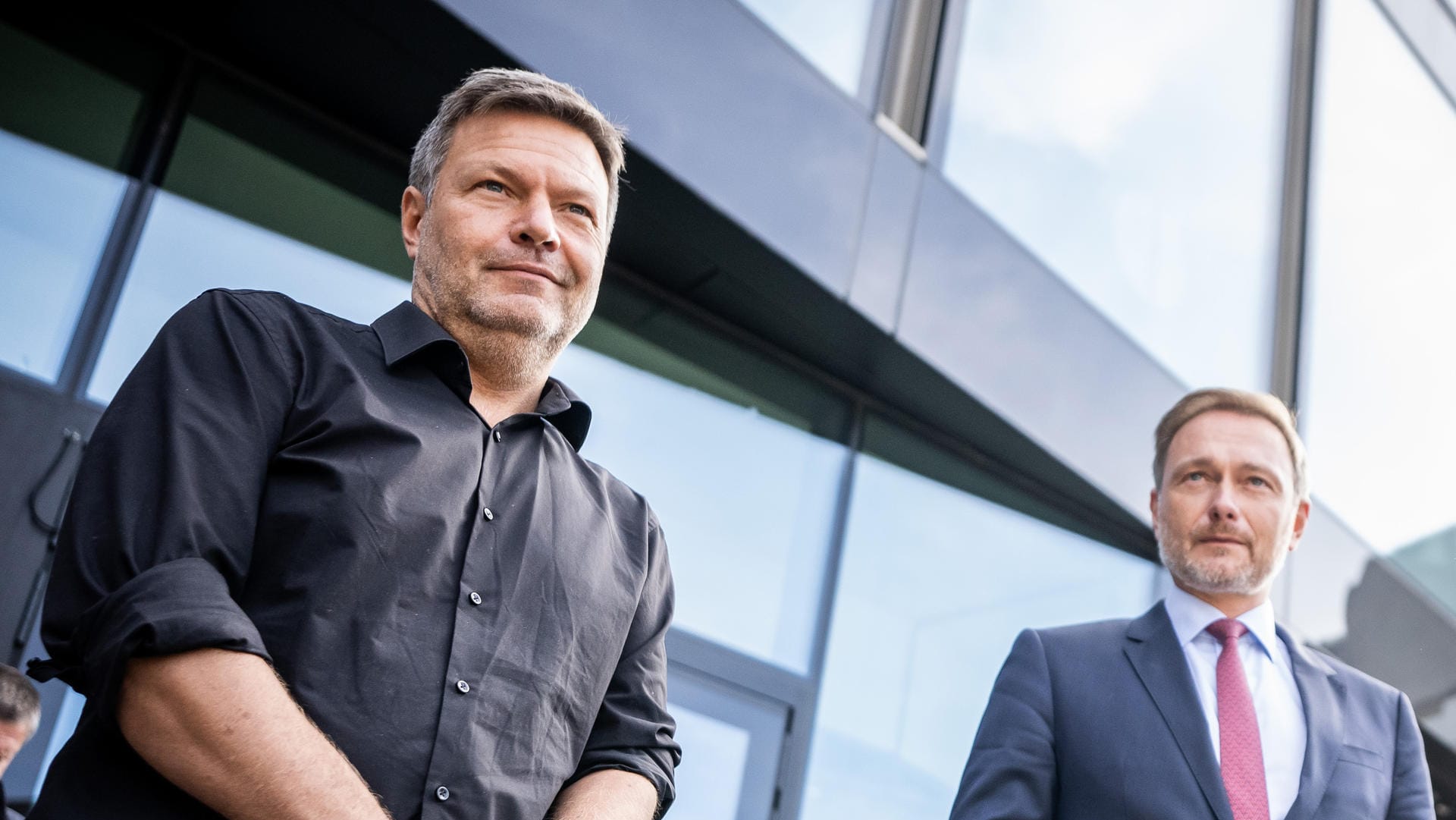 Robert Habeck und Christian Lindner: Die Koalitionsverhandlungen gehen offenbar schleppend voran.