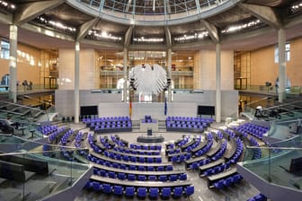 Plenarsaal des Deutschen Bundestags: Die Unionsfraktion streitet mit den Ampelfraktionen über die Sitzverteilung im Hauptausschuss. (Archivfoto)