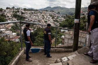 Polizisten in Guatemala City: In der Stadt wurde eine deutsche Lehrerin getötet. (Symbolfoto)