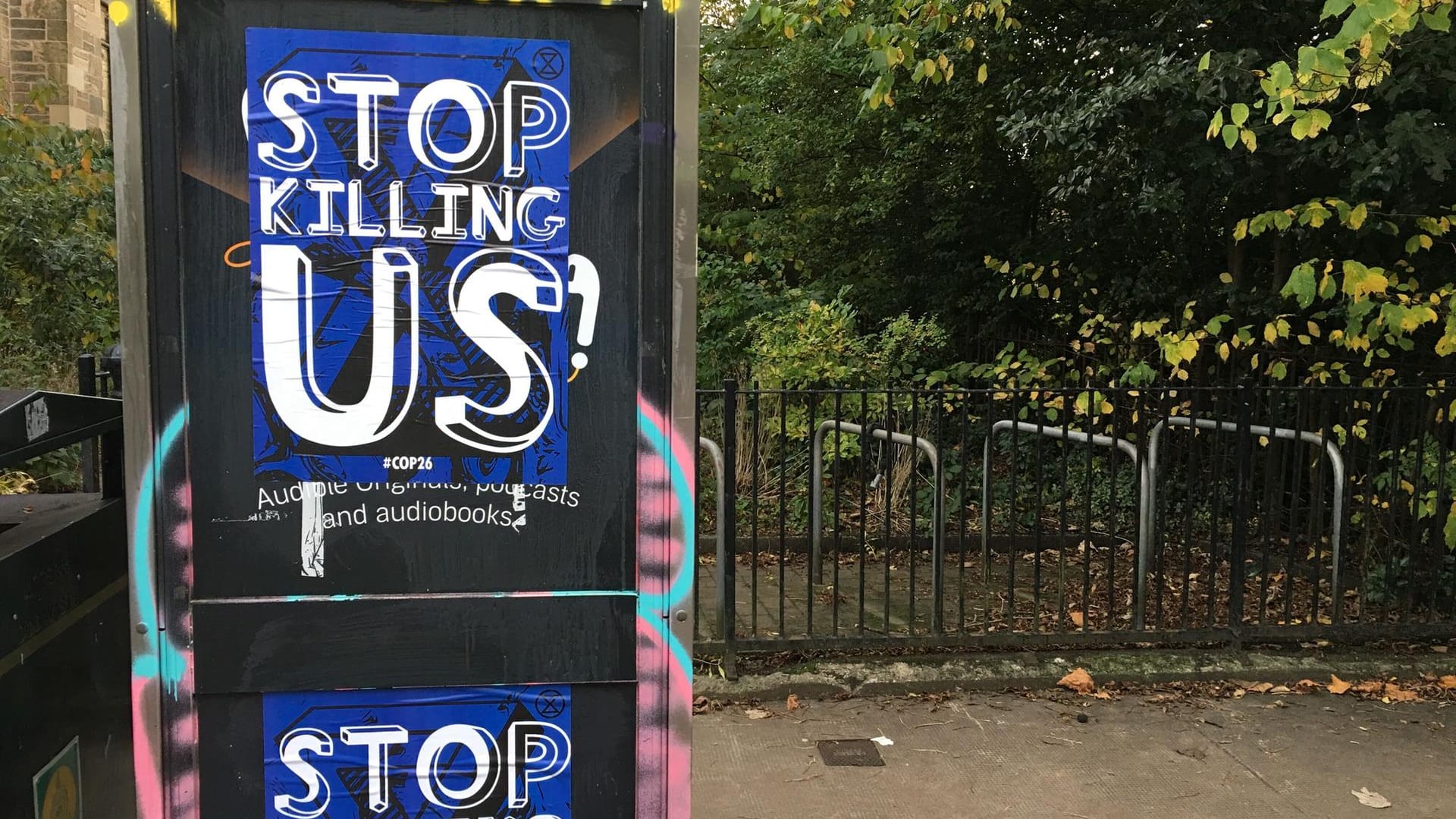 Ein Protestplakat in der Glasgower Innenstadt: Am Freitag findet die erste Massendemonstration im Rahmen der Weltklimakonferenz statt.