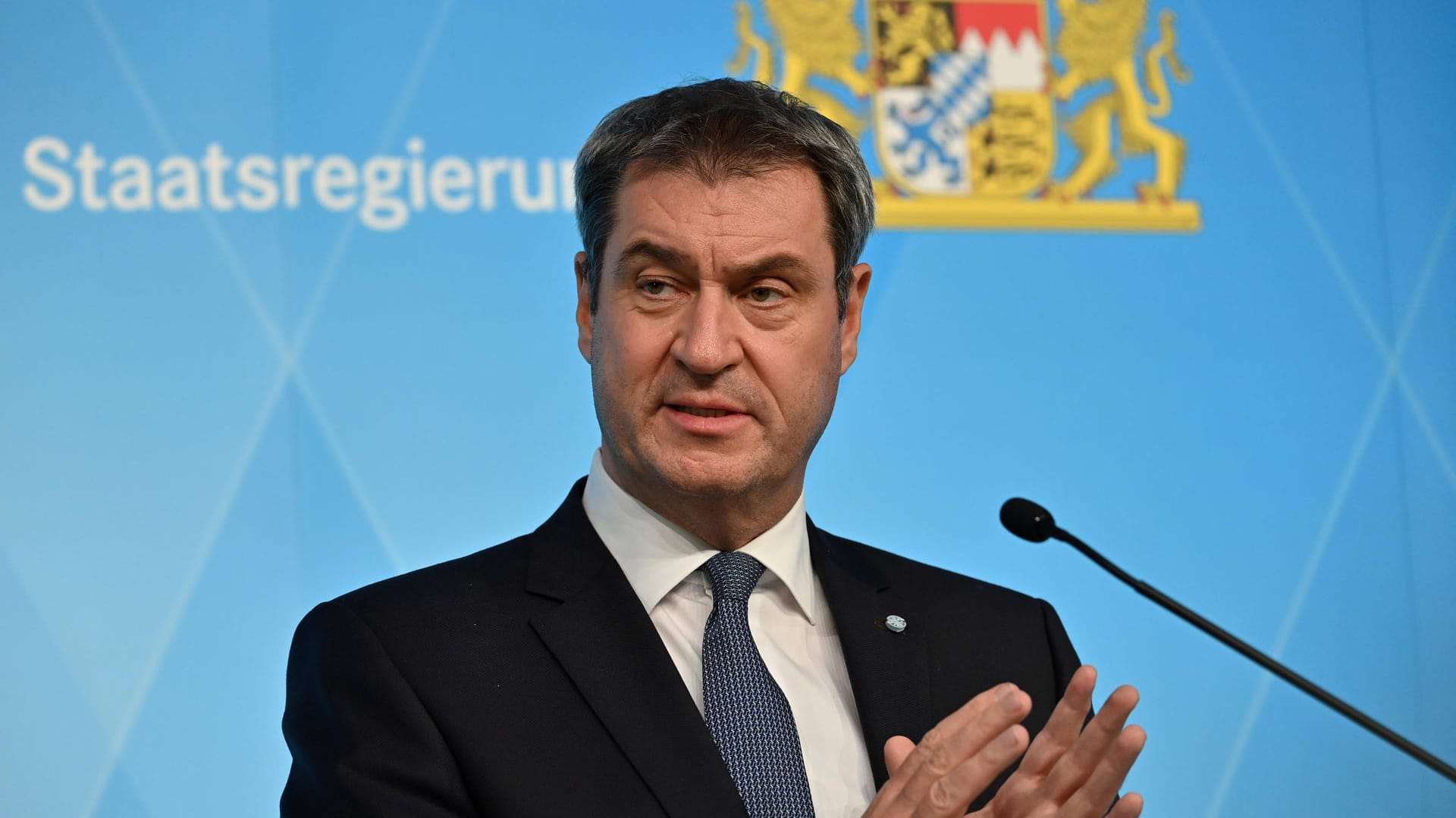 Markus Söder bei einer Pressekonferenz der Bayerischen Staatsregierung (Archivbild): In Bayern sind die Inzidenzen aktuell besonders hoch.