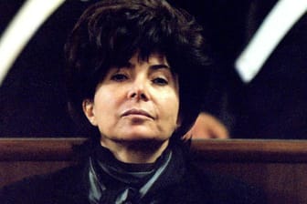 Patrizia Reggiani vor Gericht im Jahr 1998: Die ehemalige Frau des italienischen Modeschöpfers Maurizio Gucci hatte den Mord an ihrem Ex-Mann in Auftrag gegeben. Sie wurde dafür zu 29 Jahren Haft verurteilt wurde, von denen sie 16 absaß.