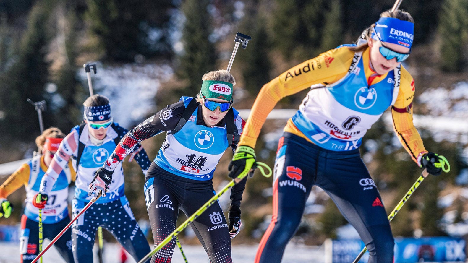 Denise Herrmann vorne weg: Die deutsche Biathletin in Hochfilzen im Dezember 2020.