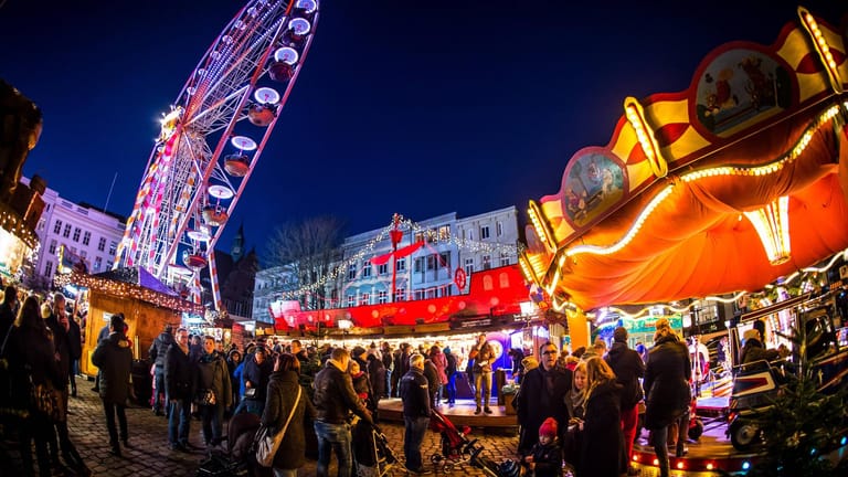 Lübecker Weihnachtsmarkt 2016 (Symbolfoto): In diesem Jahr soll der Weihnachtsmarkt wieder stattfinden, allerdings unter Corona-Regeln.