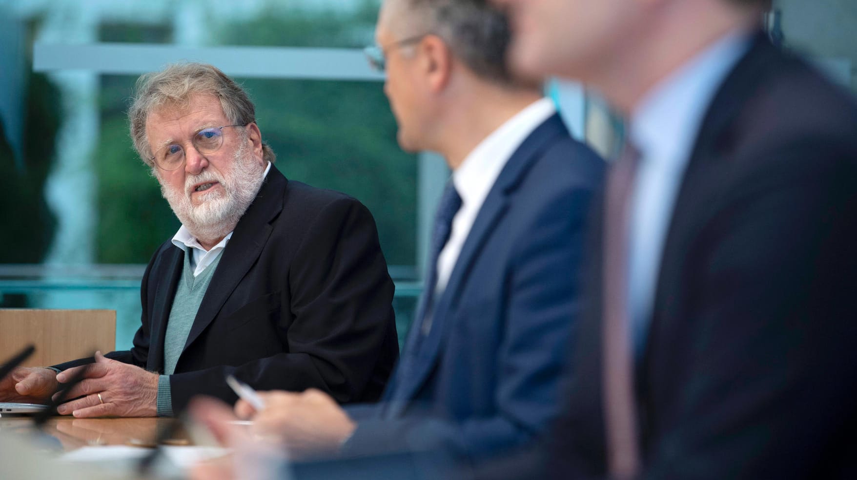 Stiko-Chef Thomas Mertens (von links) auf einer Pressekonferenz mit RKI-Chef Lothar Wieler und Gesundheitsminister Jens Spahn: Politiker warfen dem Gremium schon häufiger vor, es sei zu gemächlich.