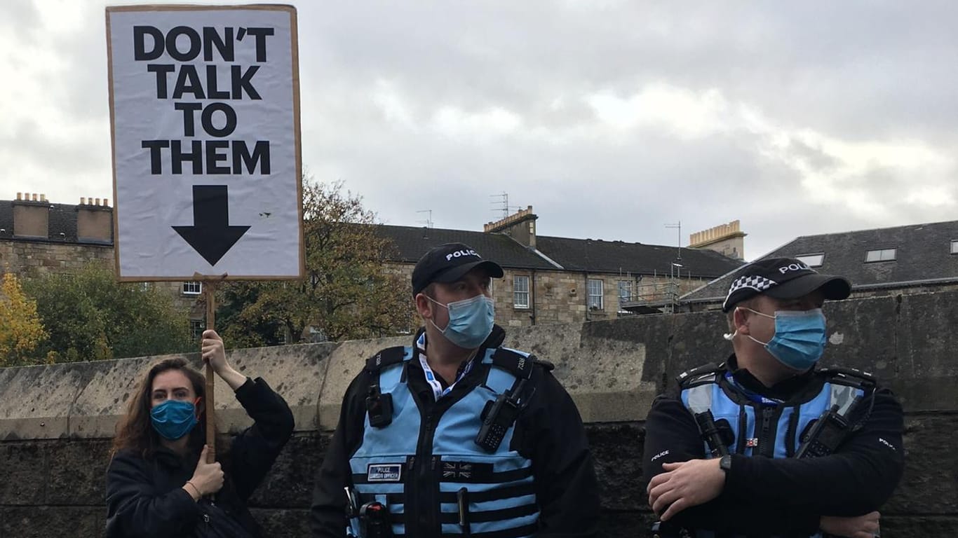 Eine Warnung an die Teilnehmer: Viele der Gruppen, die an diesem Wochenende für mehr Klimaschutz demonstrieren, trauen der Polizei nicht.